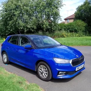 Skoda Fabia SE comfort 1.0 mpi 5 door hatchback 2023 / blue with black roof