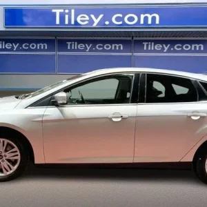 2014 Ford Focus 1.6T EcoBoost Titanium Navigator Euro 5 (s/s) 5dr ESTATE Petrol Manual - Image 5