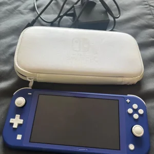 Nintendo switch lite - Image 2