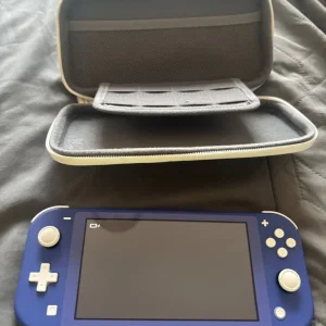 Nintendo switch lite - Image 3