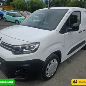 2022 Citroen Berlingo 1.5 BlueHDi 100PS SWB Euro 6 Van, 25,000 Miles, 1 owner, Full Service Hist... - Image 6
