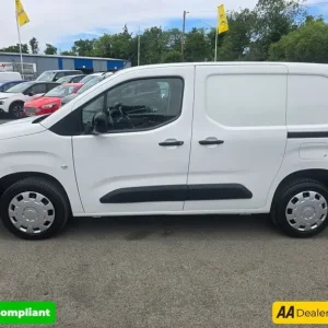 2022 Citroen Berlingo 1.5 BlueHDi 100PS SWB Euro 6 Van, 25,000 Miles, 1 owner, Full Service Hist... - Image 8