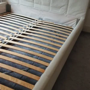 King size bed - Image 2