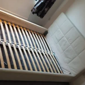 King size bed - Image 3