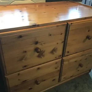 Chest of drawers