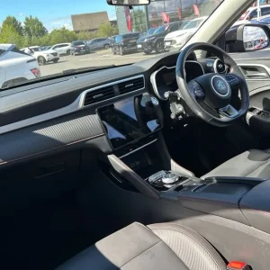 2022 MG MG ZS 72.6kWh Trophy Connect Long Range Auto 5dr SUV ELECTRIC Automatic - Image 2