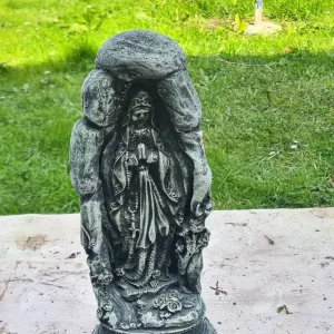 Garden ornaments and statues - Image 7