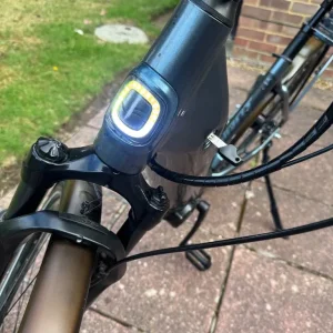 Giant daily tour e+ electric bike excellent condition - Image 2