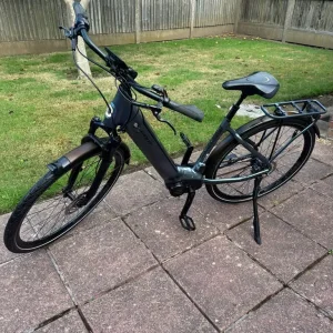 Giant daily tour e+ electric bike excellent condition - Image 5