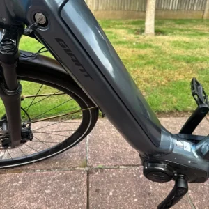 Giant daily tour e+ electric bike excellent condition - Image 7