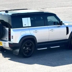 2020 Land Rover Defender 110 2.0 SD4 First Edition Auto 4WD Euro 6 (s/s) 5dr ESTATE Diesel Automatic - Image 5