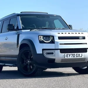 2020 Land Rover Defender 110 2.0 SD4 First Edition Auto 4WD Euro 6 (s/s) 5dr ESTATE Diesel Automatic - Image 6