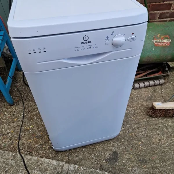Indesit slimline dishwasher