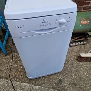 Indesit slimline dishwasher