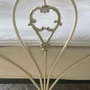 Cream & antique gold king size bed - Image 2