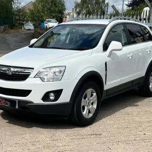 2013 Vauxhall Antara 2.4 Exclusiv 2WD Euro 5 5dr HATCHBACK Petrol Manual - Image 3