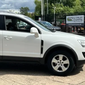 2013 Vauxhall Antara 2.4 Exclusiv 2WD Euro 5 5dr HATCHBACK Petrol Manual - Image 8