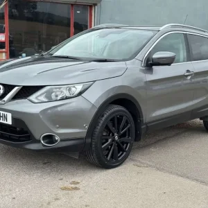 2016 Nissan Qashqai 1.5 Qashqai Tekna dCi 5dr SUV Diesel Manual - Image 3