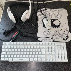 Gaming headset keyboard and mouse set