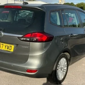 2017 Vauxhall Zafira 1.4T Design 5dr with 7 seats - Image 4