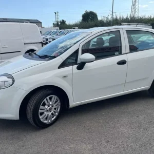 2017 Fiat Punto 1.2 Punto Pop+ 5dr Hatchback Petrol Manual - Image 7