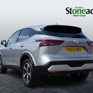 2022 Nissan Qashqai 1.3 DIG-T Hybrid SUV - Image 5