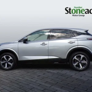 2022 Nissan Qashqai 1.3 DIG-T Hybrid SUV - Image 6