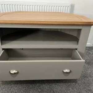 ST IVES NATURAL OAK AND LIGHT GREY PAINTED CORNER TV CABINET - Image 2