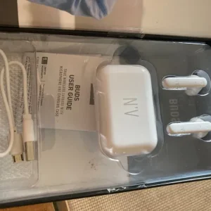 N,V Earbuds - Image 2