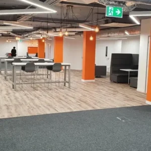 Furnished office spaces for 4 to 200 desks - Image 8