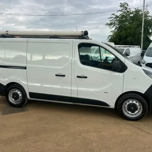 2016 Vauxhall Vivaro 1.6 CDTi Panel Van - Image 2