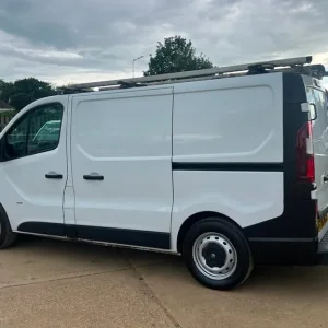 2016 Vauxhall Vivaro 1.6 CDTi Panel Van - Image 5