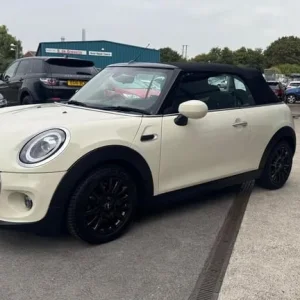 2019 MINI Cooper Classic Convertible 1.5 (s/s) 2dr - Image 2