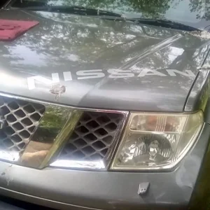2005 Nissan Pathfinder Estate 4x4 diesel - Image 3