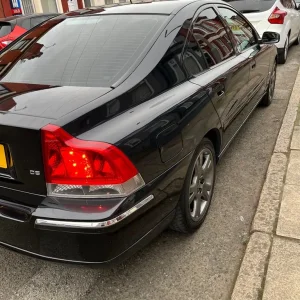 Volvo S60 2004 manual 4-door - Image 3