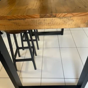 Dining table with breakfast bar and 2 bar stools - Image 7