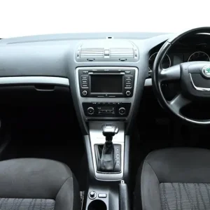 2012 Skoda Octavia 1.4 TSI Elegance Estate 5dr Petrol DSG - Image 2