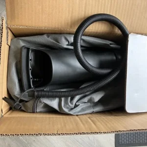 Inflatable kayak and pump - Image 4
