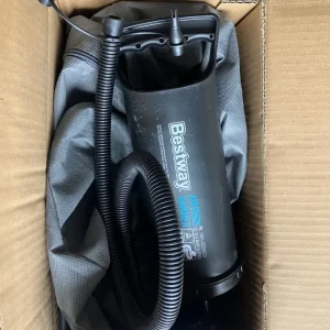 Inflatable kayak and pump - Image 6