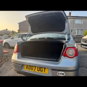 Volkswagen Passat 2007 Manual 4-door Saloon - Image 5