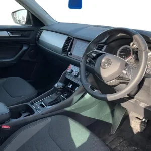 Skoda Kodiaq 1.5 Tsi 5-door SUV with 7 seats and parking sensors - Image 5