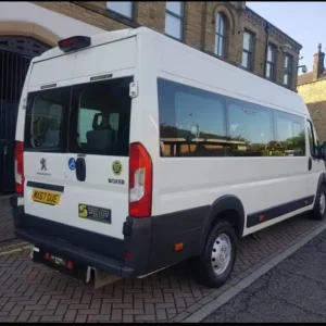 Peugeot Boxer 2.0 minibus 17 seater - Image 2