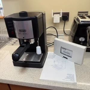DeLonghi Esspresso coffee machine