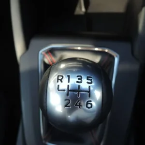 2025 Ford Kuga 1.5 EcoBoost ST-Line 5-door hatchback petrol manual - Image 4