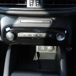2025 Ford Kuga 1.5 EcoBoost ST-Line 5-door hatchback petrol manual - Image 5
