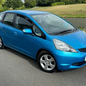 2010 Honda Jazz 1.4 i-VTEC ES with i-SHIFT and Magic Seat - Image 2