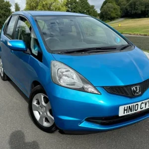 2010 Honda Jazz 1.4 i-VTEC ES with i-SHIFT and Magic Seat - Image 4