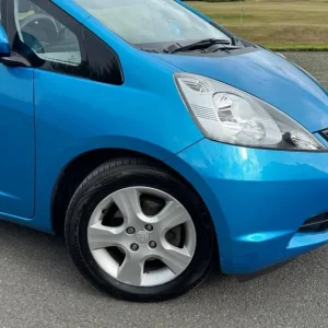 2010 Honda Jazz 1.4 i-VTEC ES with i-SHIFT and Magic Seat - Image 8