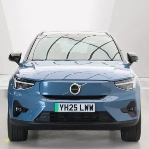 2025 Volvo EX40 Single Motor Extended Range Plus - Image 8
