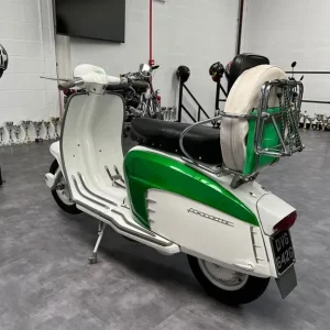 1968 Lambretta SX150 White and Green with Original Specs - Image 3
